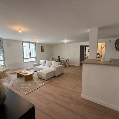 Apartament Le Sanctuzen Proche Sanctuaire, Spacieux *